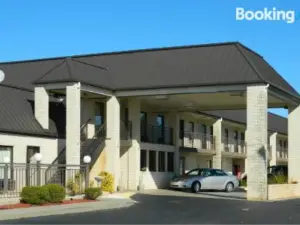 Deluxe Inn and Suites