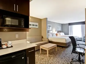 Holiday Inn Express & Suites Oshawa Downtown - Toronto Area