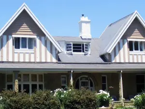 Shady Pines Guest House