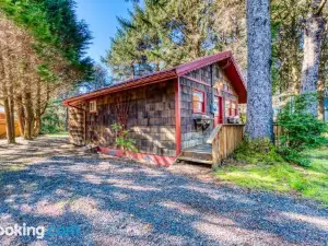 Woodland Cottage by the Sea