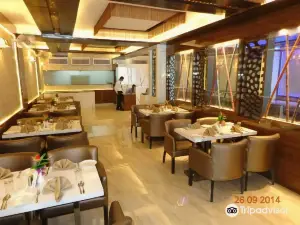 Hotel Silver Shine