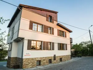 Dom Wiejska 39 a
