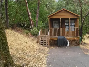 Russian River Camping Resort One-Bedroom Cabin 2