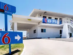Motel 6 Barstow, CA - Route 66