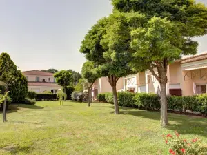 Le Champ d'Eysson Aparthotel