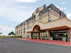 Best Western Plus Toronto North York Hotel & Suites