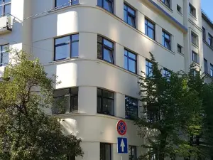 Bridge Hotel