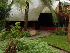The Mudhouse Hostel Mompiche