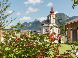 Hotel Strasserwirt - Ansitz zu Tirol