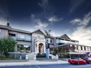 Lorne Hotel