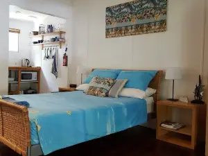Cocos Seaview