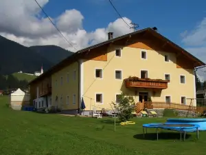 Apartment with 5 Bedrooms in Strassen, with Wonderful Mountain View, P