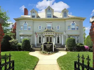 Edgewood Manor