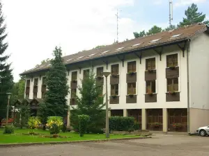 Salgó Hotel