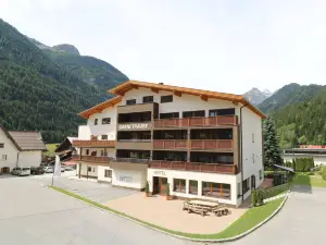 호텔 & 가르니 트라우베 프펀즈