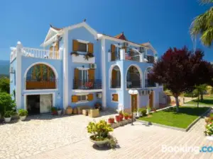 Nikos Studios and Apartments