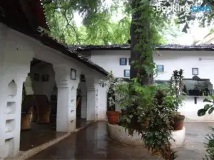 Labboo'z Café and Lodge