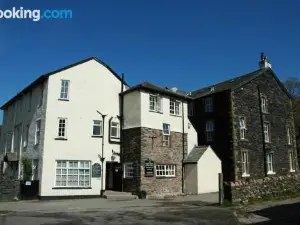 Bridge Hotel