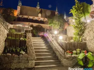 Pod Wzgórzem Bed & Breakfast