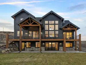 Timber Point Lodge at Bear Lake
