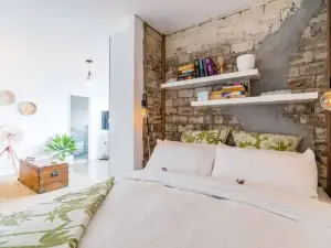 NY Inspired Apartment in Elizabeth Bay