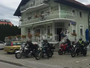 Hotel Maj Inn