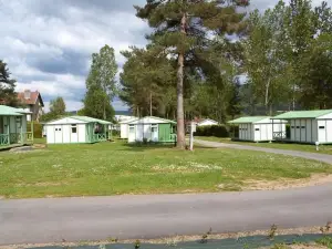 Camping les Pinasses