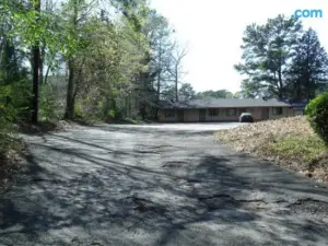 Woodlawn Hills Motel