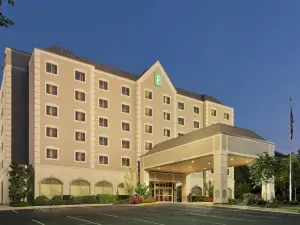 Embassy Suites by Hilton Dulles Airport