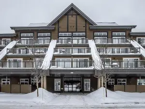 Initial - Olympique - Mont-Sainte-Anne