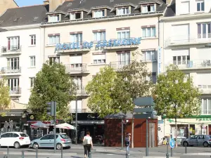 Le Paris Brest Hotel