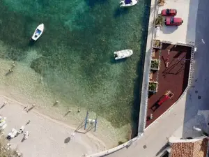 Gold & Silver Apartments