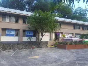 Hostel City Maui - 2