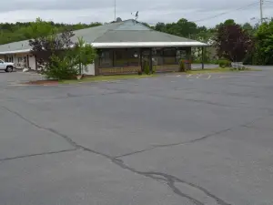 Nashoba Valley Inn & Suites