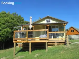 Snowberry Cottage at Lochsloy Farm Little River
