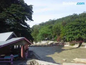 Fun Family Guest House n Jungle Tour