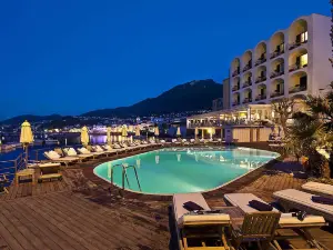 Regina Isabella-Resort Spa Restaurant