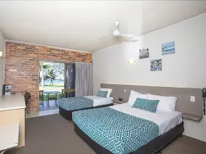 Sarina Beach Motel