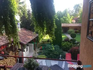 Nyirjes Vendégház