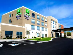 Holiday Inn Express & Suites OSWEGO by IHG