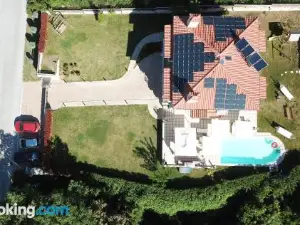 Evmorfes Villas