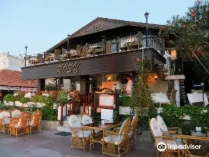 Rosy Suites Hotel