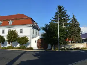Bagolyvár Fogadó- Újfalusy Márton Vendégház