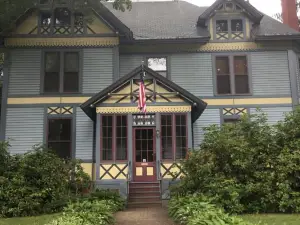 Amherst Inn