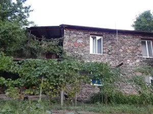 Nato Gesthouse in Uraveli