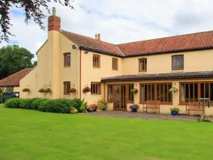 Wood Farm Kerdiston