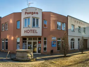 Hotel Pangea