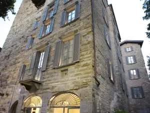 GombitHotel