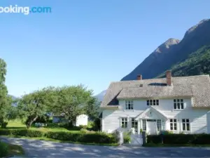 Huse Gjestegard