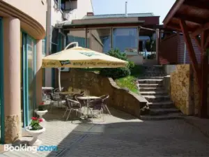 Lugas Hotel